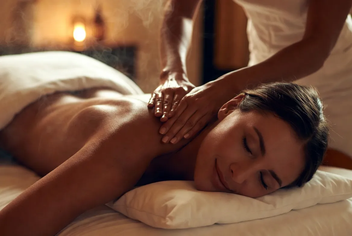 Back Tension Relief Massage at Home Algarve img 3